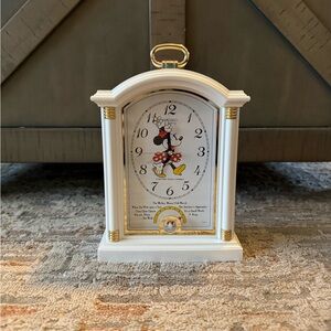 Vintage Seiko White and Gold Minnie Mouse Mantle Clock